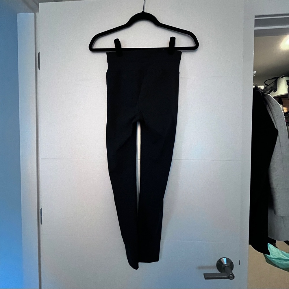 Like New Vuori Navy Leggings Jogger Style - Picture 3 of 4